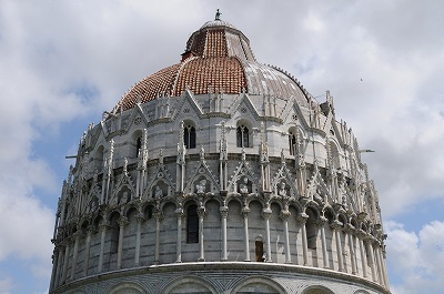 洗礼堂のドーム