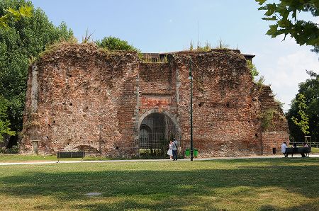 昔の城壁