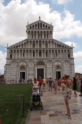 ドゥオモから洗礼堂へ