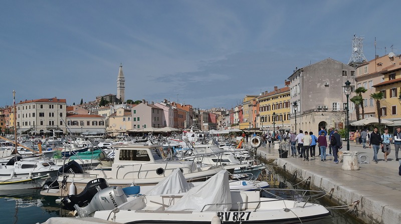 ロヴィニ港からの聖エウフェミア教会