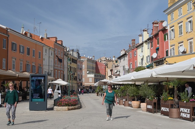 ロヴィニの町並み