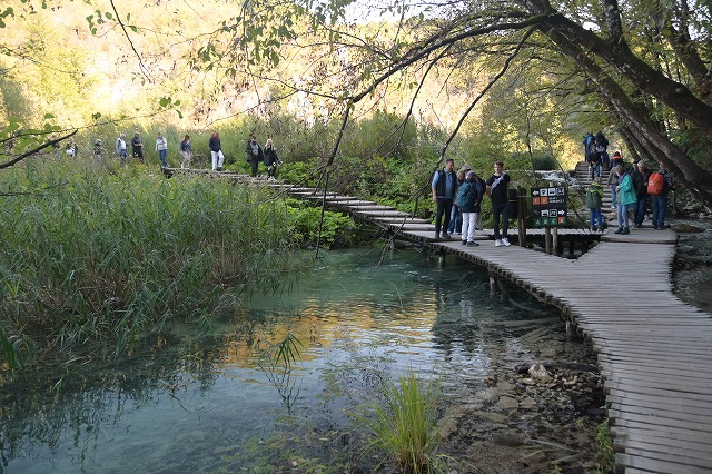 カルジェロバッツ湖　木道