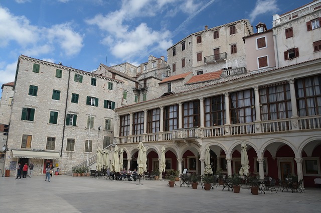 レプブリカ広場