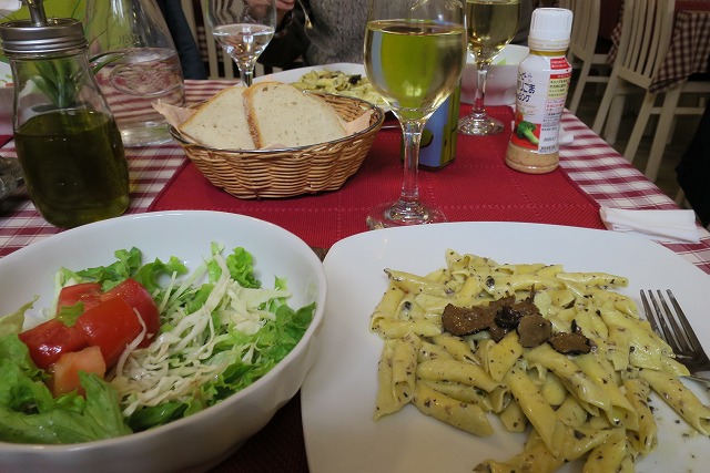 ロヴィニでランチ