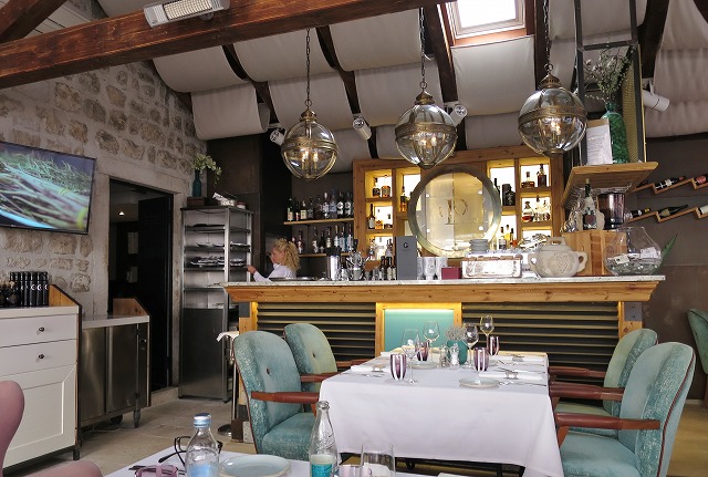 老舗レストラン「PROTO」２階席