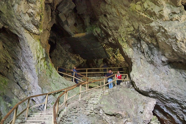 プレジャマ城の奥の洞窟