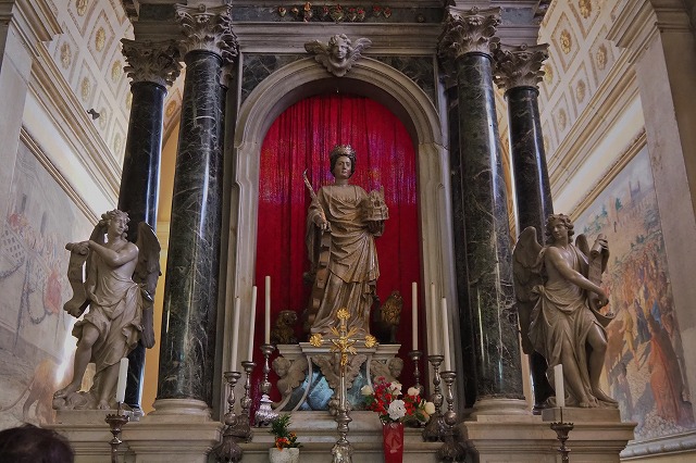 聖エウフェミア教会 祭壇