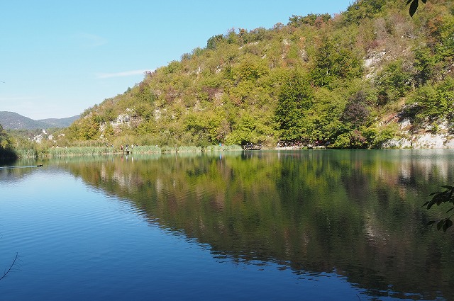 カルジェロバッツ湖を渡った南側の木道