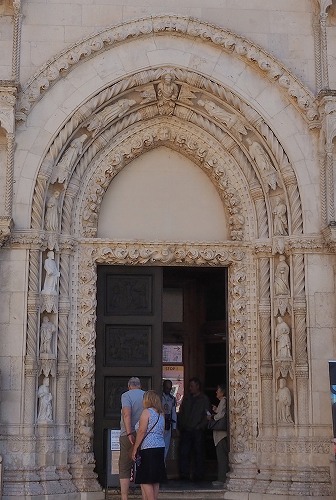 聖ヤコブ大聖堂　入口