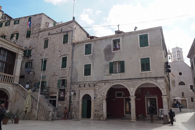 レプブリカ広場