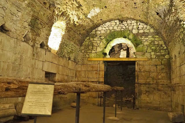 ディオクレティアヌス宮殿の地下