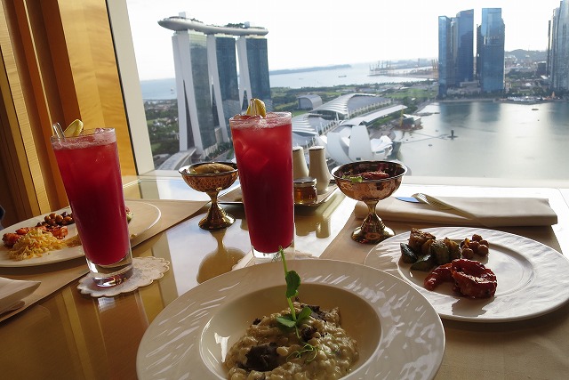 リッツ・カールトン・ミレニア　クラブラウンジ