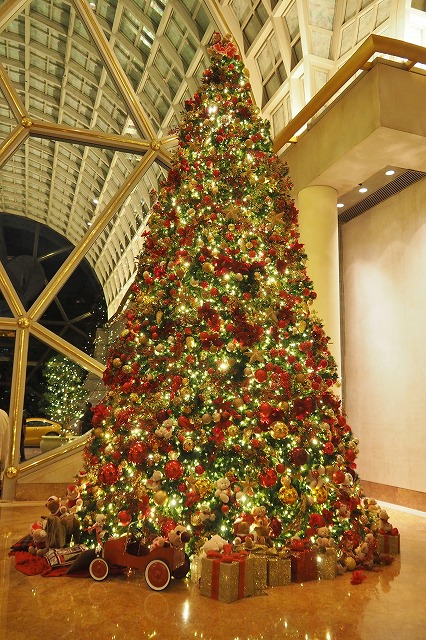 リッツ・カールトン・ミレニアのクリスマスツリー