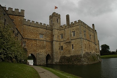 リーズ城　ロワーブリッジとグロリエット
