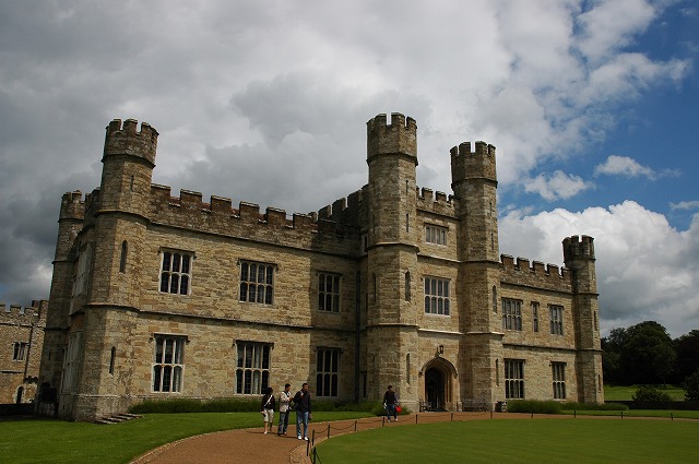 リーズ城　新城