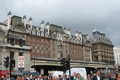 ヴィクトリア駅（西側駅舎）